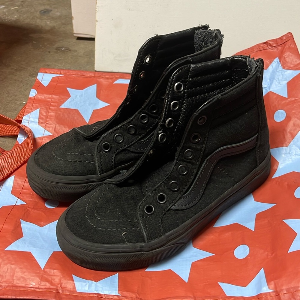Boys vans shoes zip up